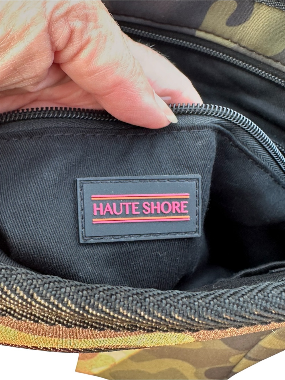 Haute Shore Blake Showoff Neoprene Camo Crossbody Bag | Like New - Picture 3 of 7